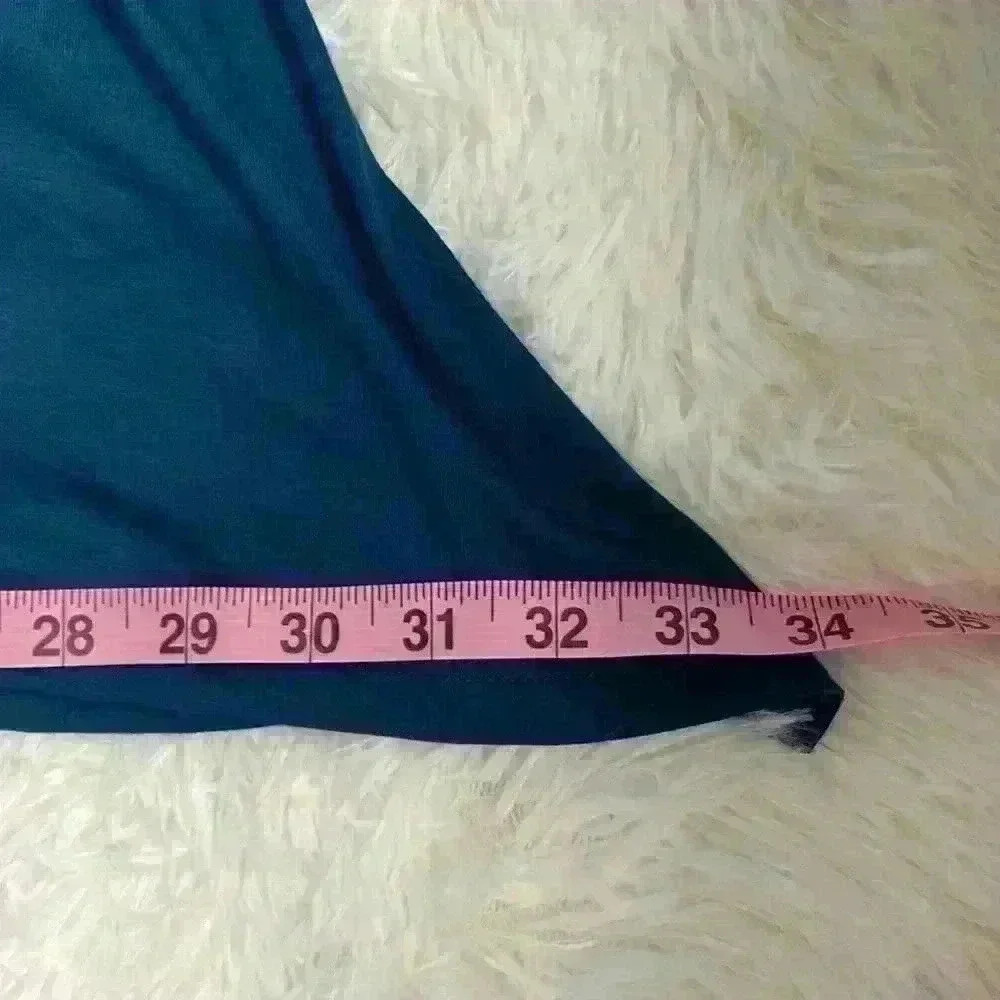 Gibson Latimer.  Size medium tunic. Trapeze style. Cut outs at shoulder.  NWT. - Picture 2 of 5